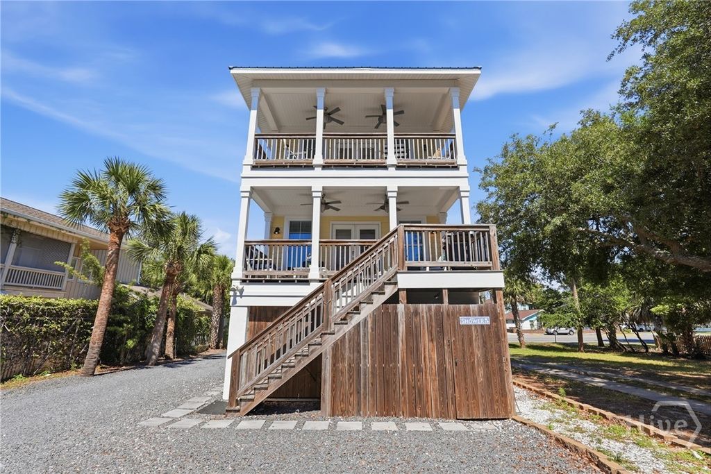 Image 62 of property listing at 10 13th Place, Tybee Island, GA 31328