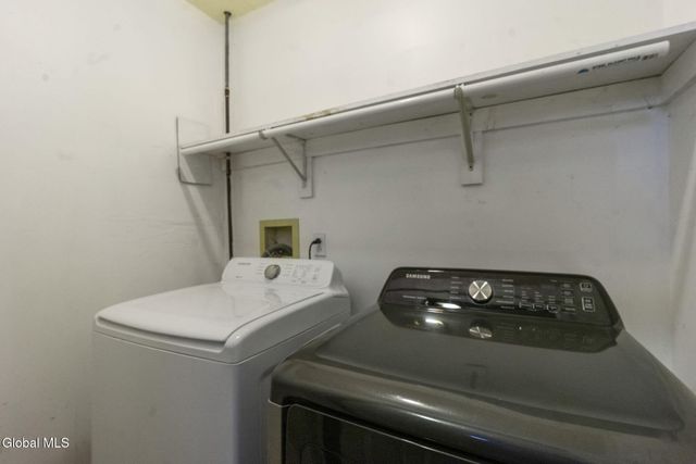 52 Boght Road, Colonie, NY 12189