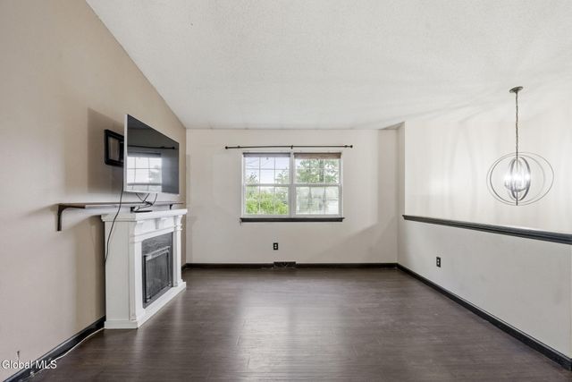 52 Boght Road, Colonie, NY 12189