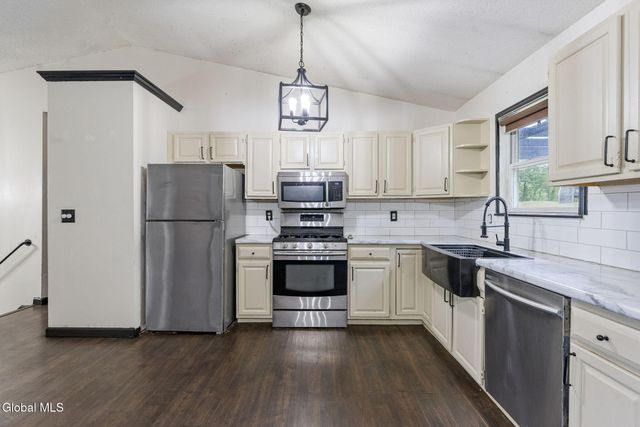 52 Boght Road, Colonie, NY 12189