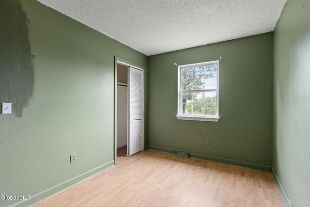 52 Boght Road, Colonie, NY 12189