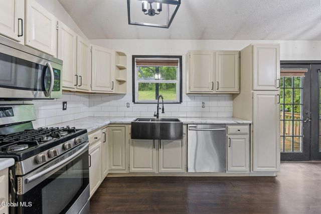 52 Boght Road, Colonie, NY 12189