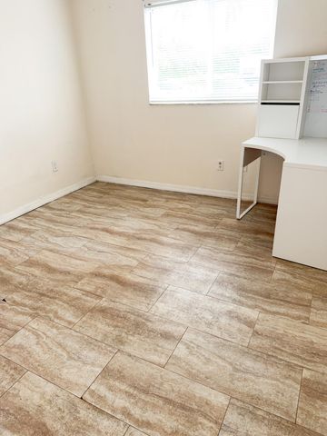 3610 N 56th Avenue 205, Hollywood, FL 33021