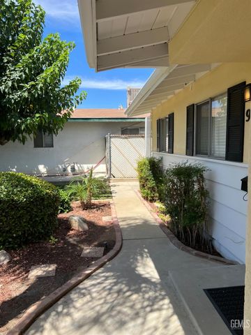 912 Monna Avenue, Bakersfield, CA 93308