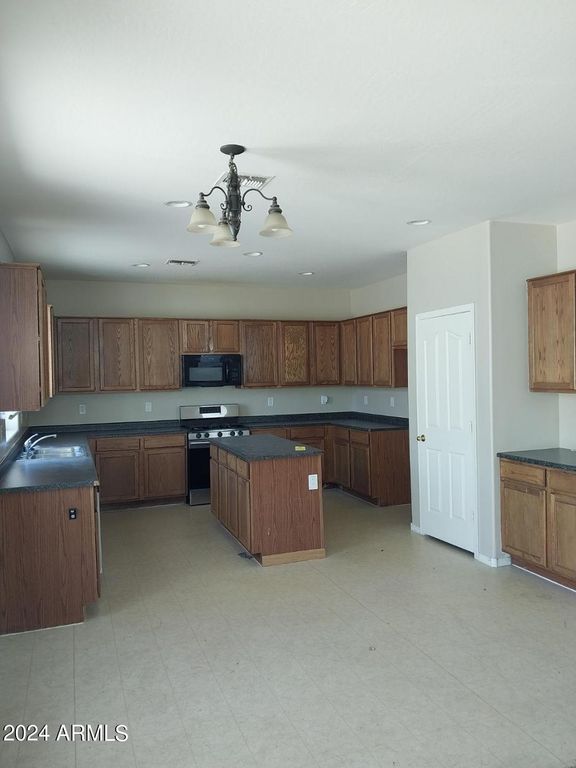 14150 W BOCA RATON Road, Surprise, AZ 85379 — photo 5