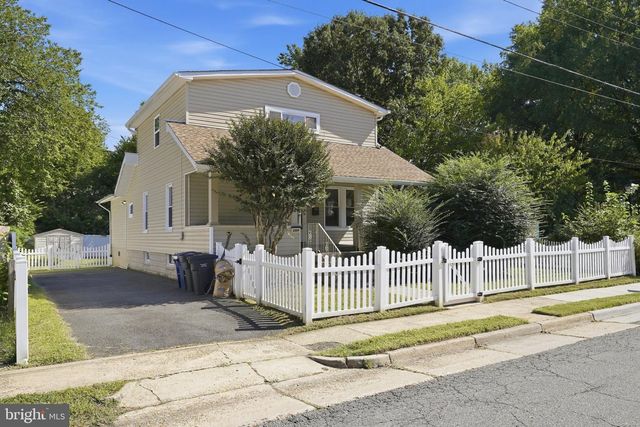 2501 DEWITT AVE, Alexandria, VA 22301