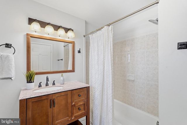 2501 DEWITT AVE, Alexandria, VA 22301
