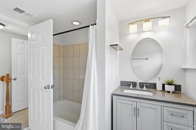2501 DEWITT AVE, Alexandria, VA 22301