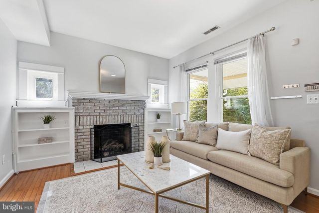 2501 DEWITT AVE, Alexandria, VA 22301
