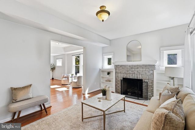 2501 DEWITT AVE, Alexandria, VA 22301