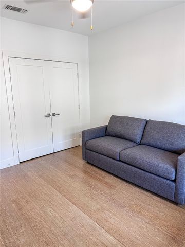2804 Treble LN 922, Austin, TX 78704