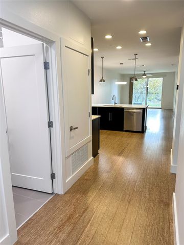 2804 Treble LN 922, Austin, TX 78704