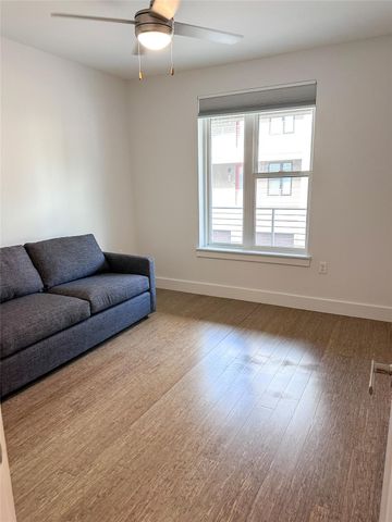 2804 Treble LN 922, Austin, TX 78704