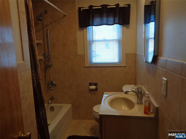 12 Minerva Avenue, Hawthorne, NJ 07506