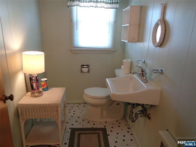 12 Minerva Avenue, Hawthorne, NJ 07506