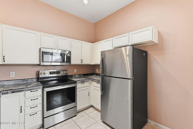 2455 N Avenida Tabica, Green Valley, AZ 85614