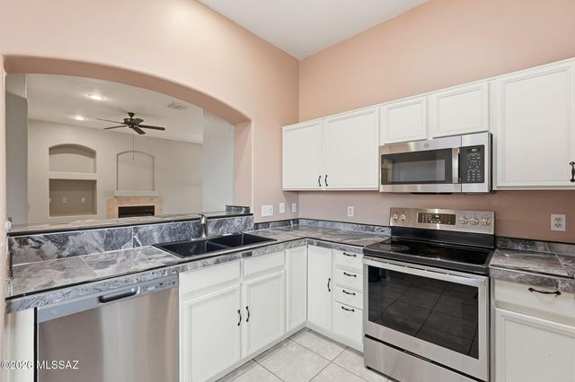 2455 N Avenida Tabica, Green Valley, AZ 85614