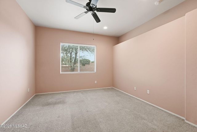 2455 N Avenida Tabica, Green Valley, AZ 85614