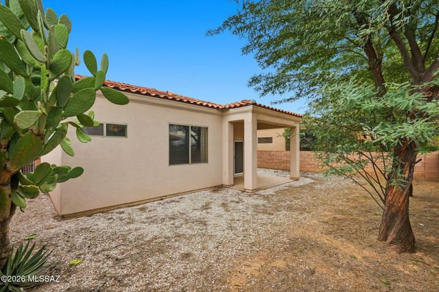2455 N Avenida Tabica, Green Valley, AZ 85614