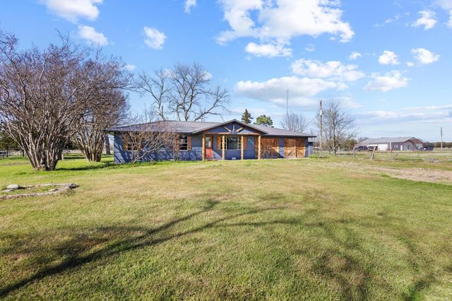 338 County Road 1120, Ravenna, TX 75476