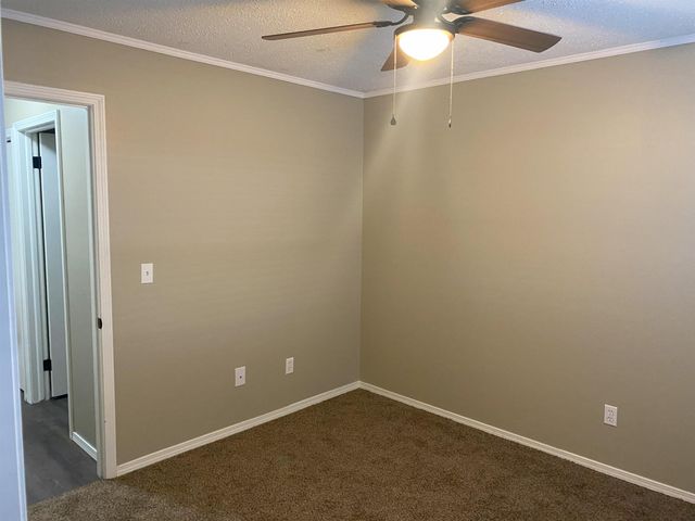 3216 S Walnut St, Wichita, KS 67217