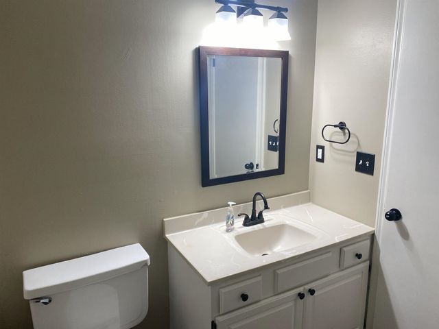 3216 S Walnut St, Wichita, KS 67217