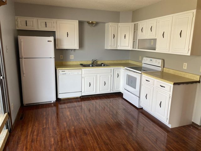 3216 S Walnut St, Wichita, KS 67217