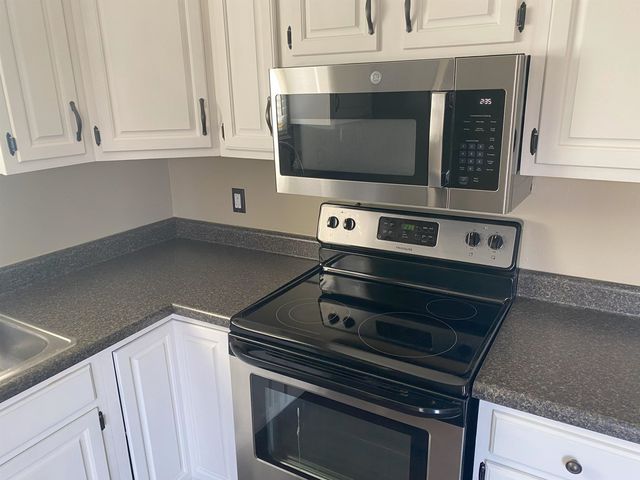 3216 S Walnut St, Wichita, KS 67217