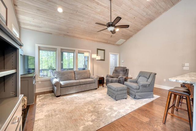 338 Meadow Brooke Drive, Young Harris, GA 30582