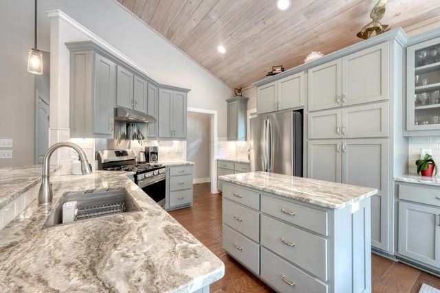 338 Meadow Brooke Drive, Young Harris, GA 30582