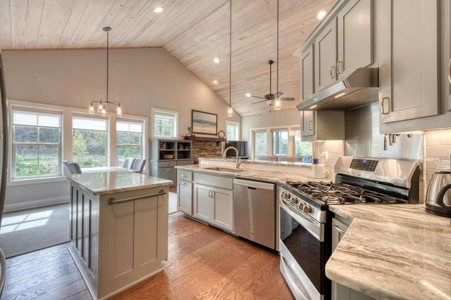 338 Meadow Brooke Drive, Young Harris, GA 30582