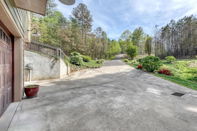 338 Meadow Brooke Drive, Young Harris, GA 30582