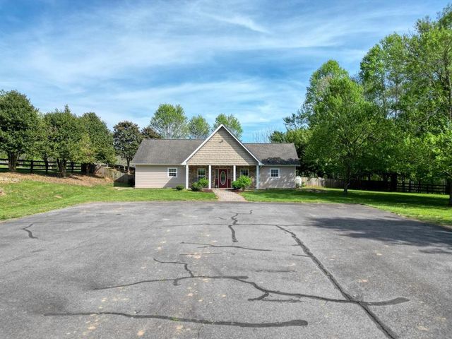 338 Meadow Brooke Drive, Young Harris, GA 30582