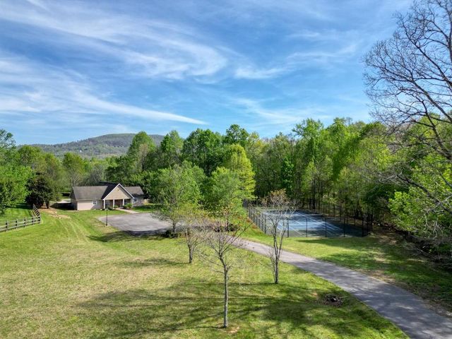 338 Meadow Brooke Drive, Young Harris, GA 30582