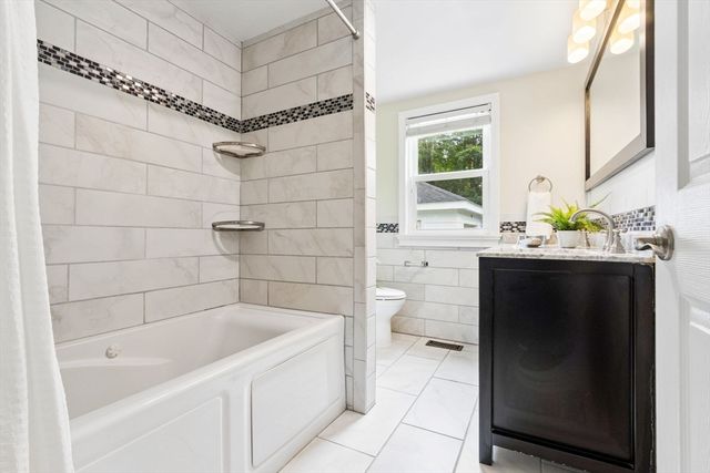 142 S Main St, Sharon, MA 02067