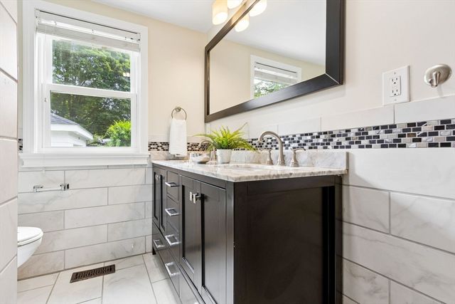 142 S Main St, Sharon, MA 02067