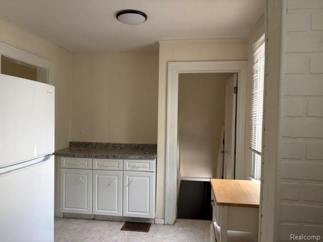 969 Myrtle Avenue, Waterford, MI 48328