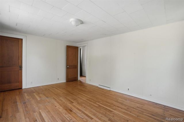 969 Myrtle Avenue, Waterford, MI 48328