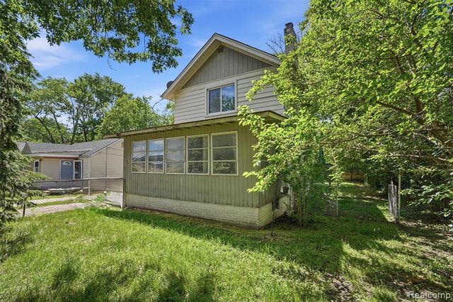 969 Myrtle Avenue, Waterford, MI 48328