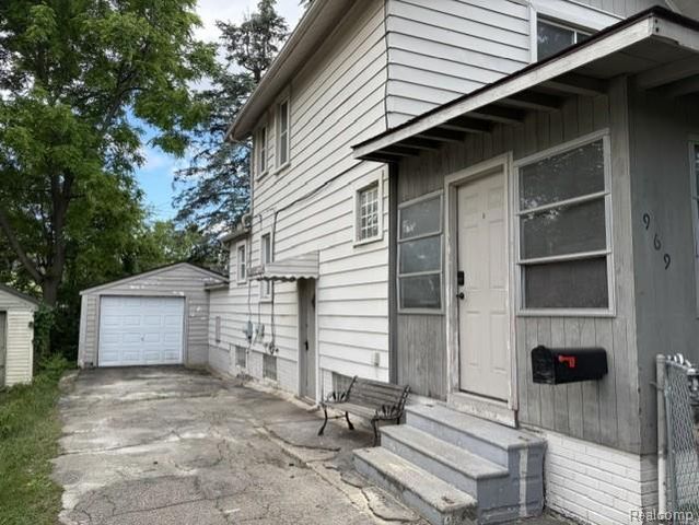 969 Myrtle Avenue, Waterford, MI 48328