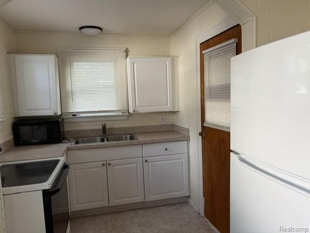 969 Myrtle Avenue, Waterford, MI 48328