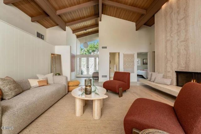 207 Highlawn Place, Altadena, CA 91001
