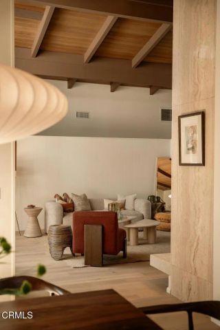 207 Highlawn Place, Altadena, CA 91001