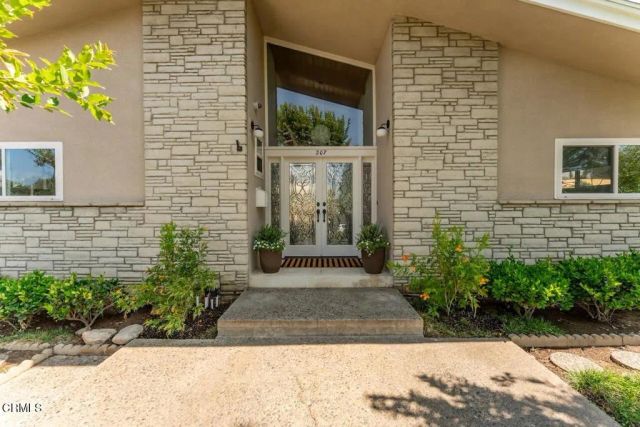 207 Highlawn Place, Altadena, CA 91001
