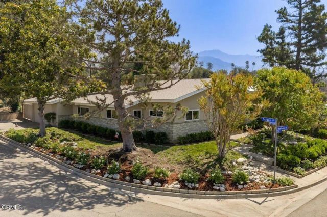 207 Highlawn Place, Altadena, CA 91001