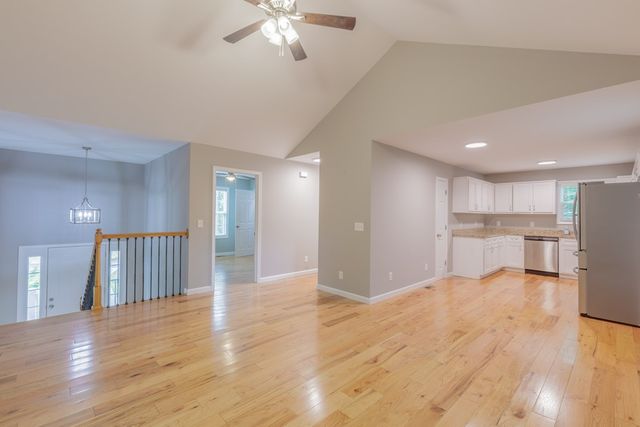 420 Old Babb Rd, Rocky Face, GA 30740