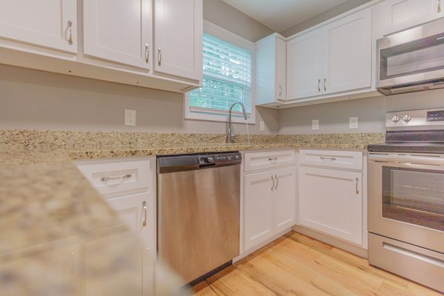 420 Old Babb Rd, Rocky Face, GA 30740