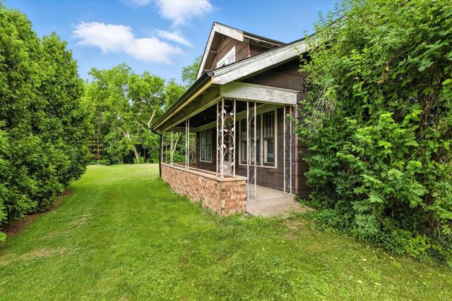 9605 S Burrell STREET, Oak Creek, WI 53154