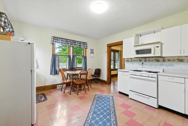 9605 S Burrell STREET, Oak Creek, WI 53154