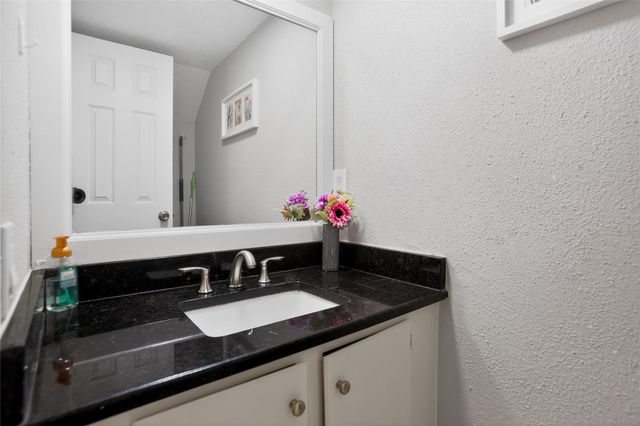 11710 Southlake Drive 15, Houston, TX 77077